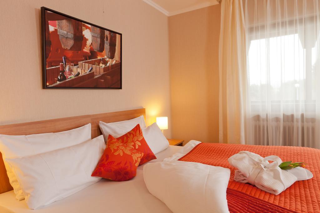 Alemannenhof Hotel Schallstadt Luaran gambar
